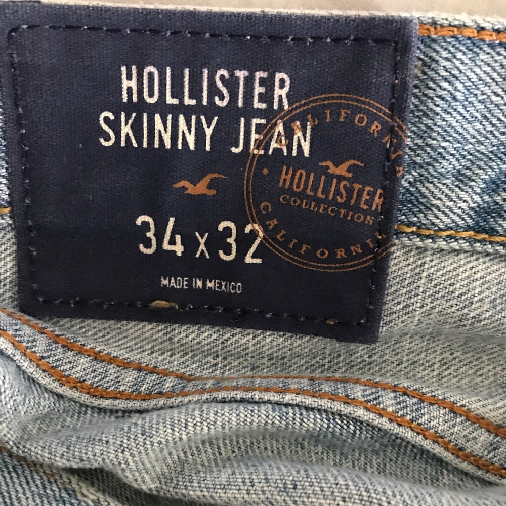 A holliester ripe jeans